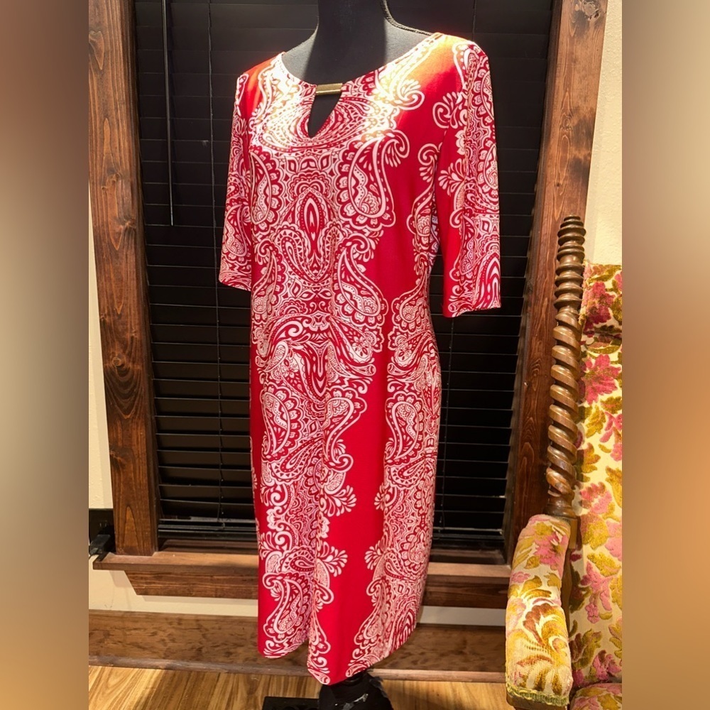 Sunny Leigh Red Paisley Sheath Dress Gold Metal Neck Cutout Stretch Office L - Picture 4 of 8